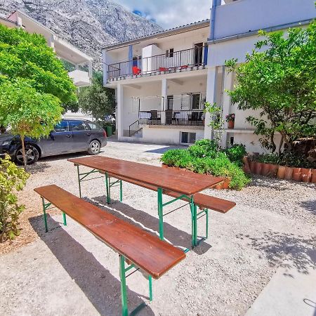 Apartments Patrick Baška Voda Екстериор снимка