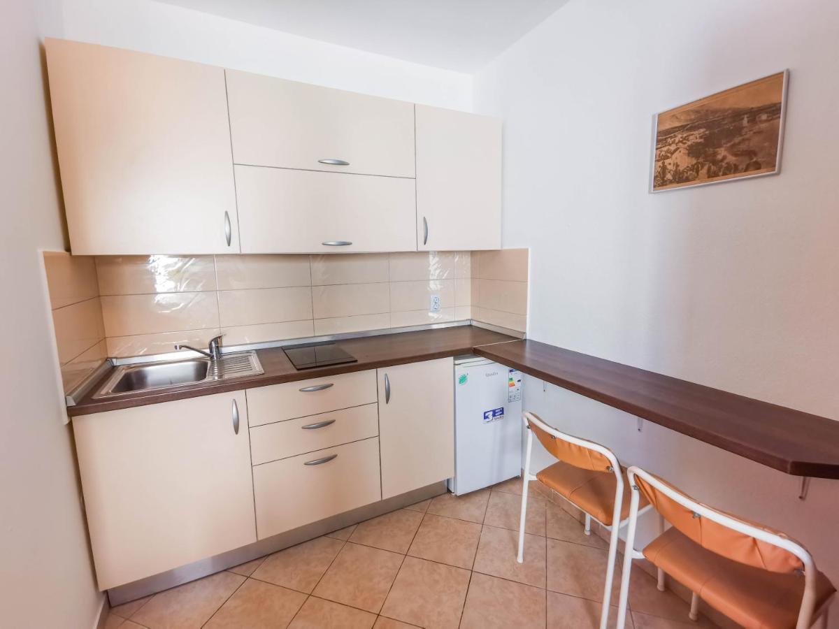 Apartments Patrick Baška Voda Екстериор снимка