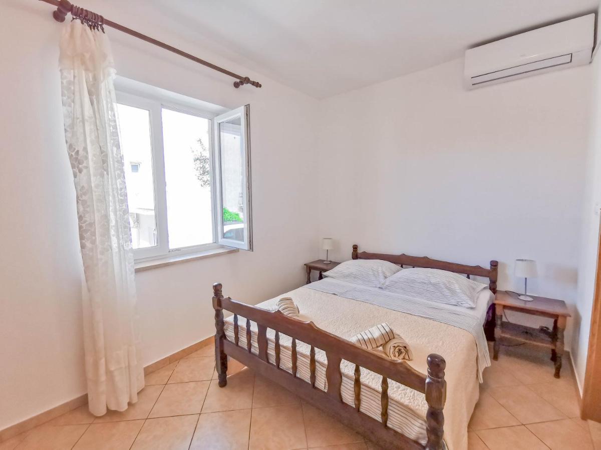 Apartments Patrick Baška Voda Екстериор снимка