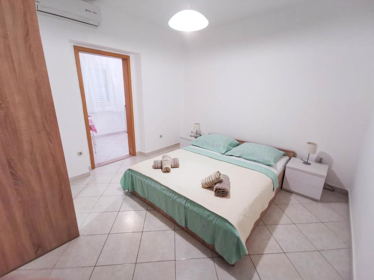 Apartments Patrick Baška Voda Екстериор снимка