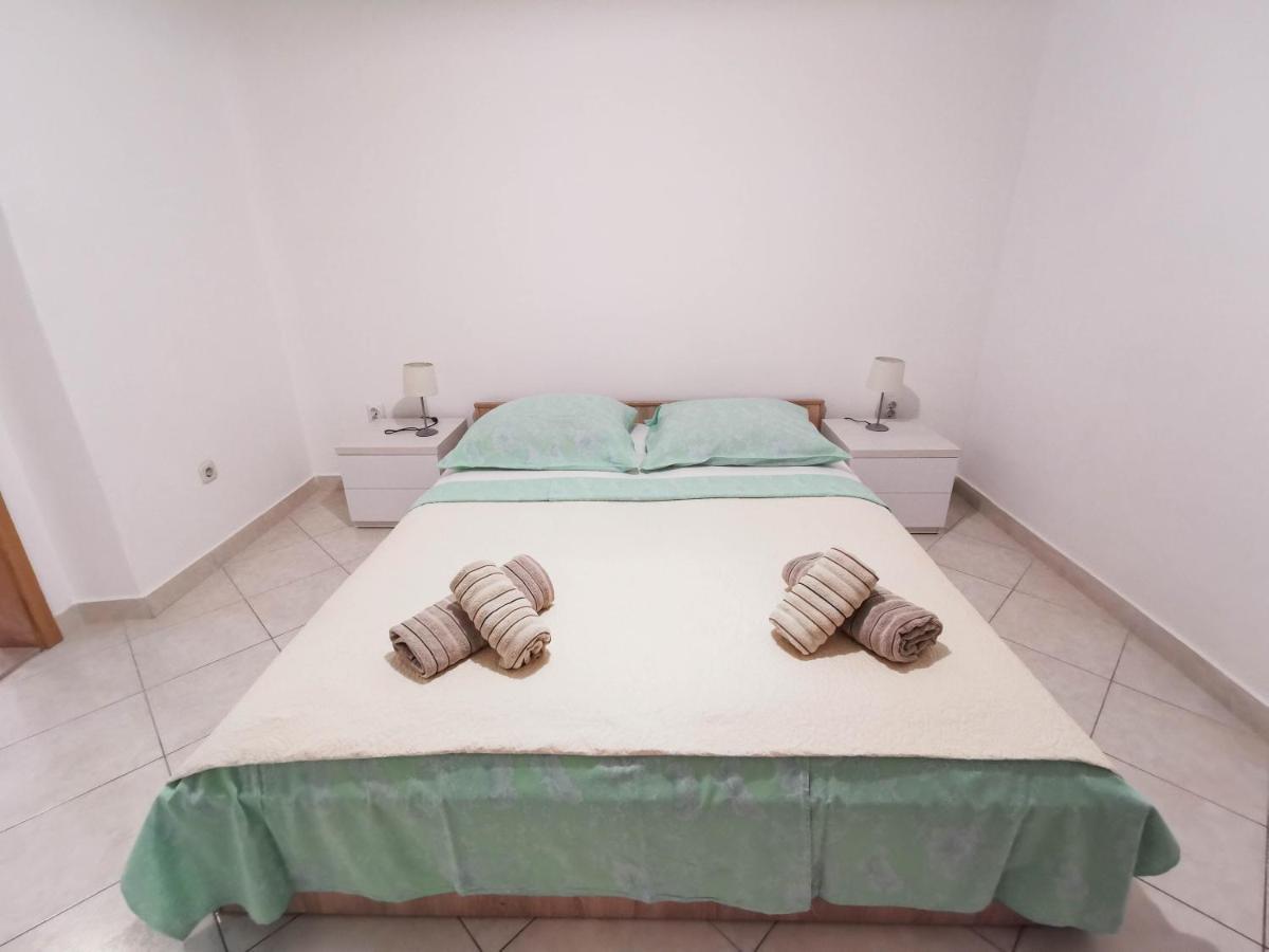Apartments Patrick Baška Voda Екстериор снимка