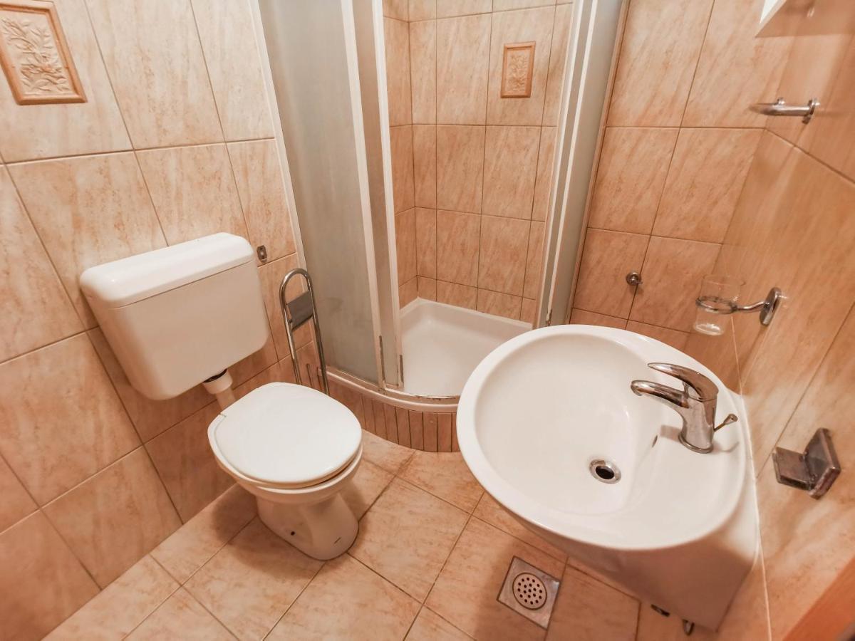 Apartments Patrick Baška Voda Екстериор снимка