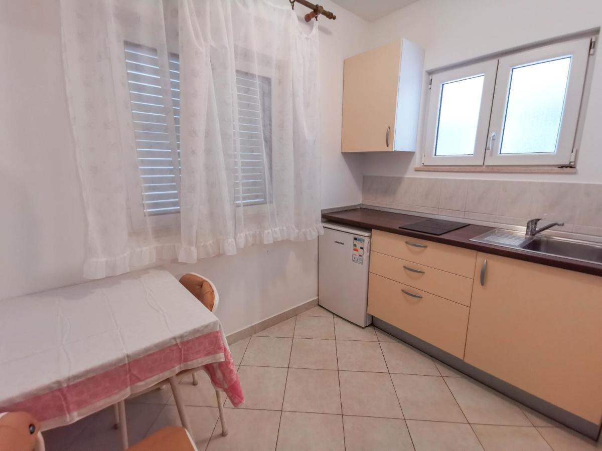 Apartments Patrick Baška Voda Екстериор снимка