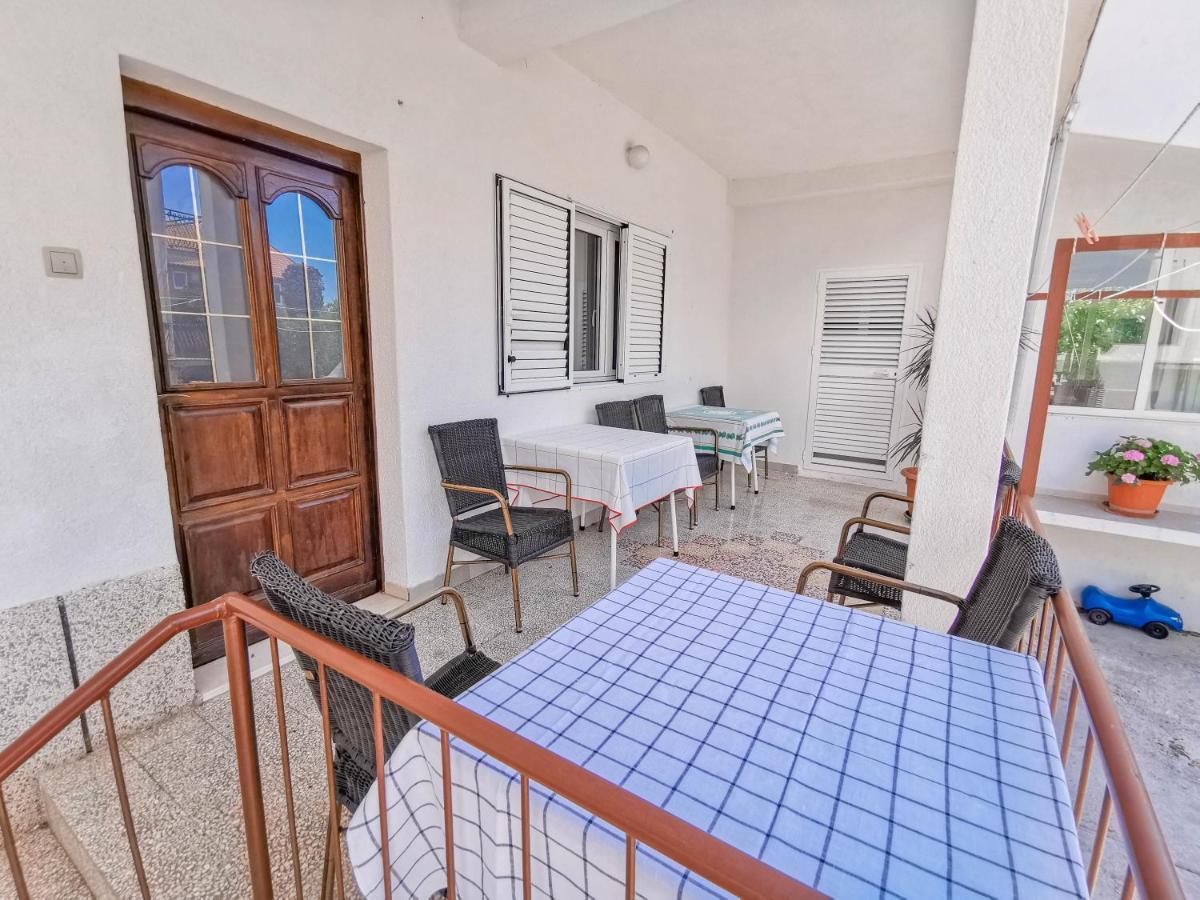 Apartments Patrick Baška Voda Екстериор снимка