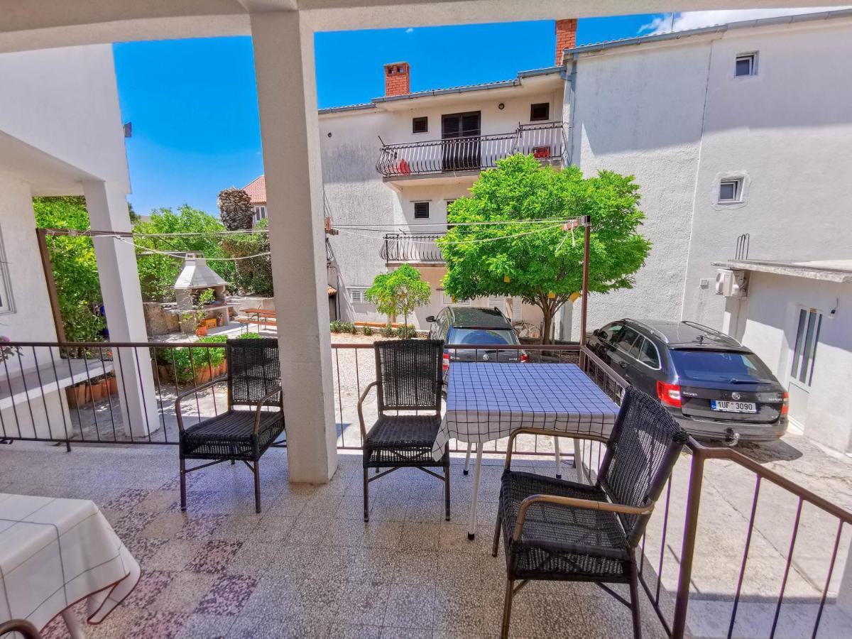 Apartments Patrick Baška Voda Екстериор снимка
